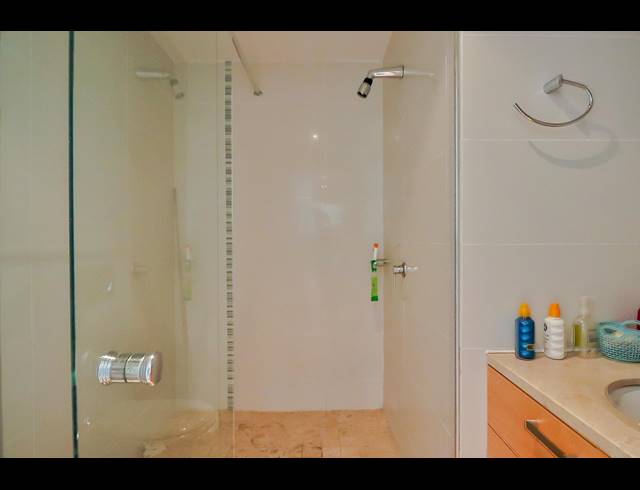 4 BEDROOM APARTMENT FOR SALE IN STRAND NORTH